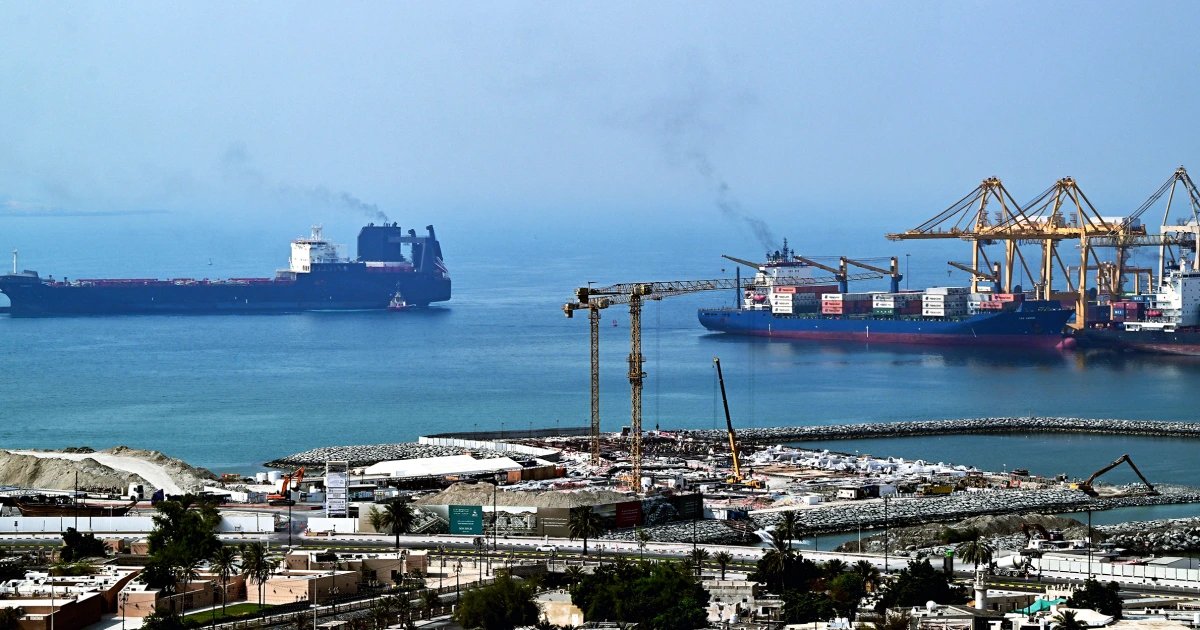 Petróleo ultrapassa US$ 95 enquanto EUA minimizam diplomacia iraniana